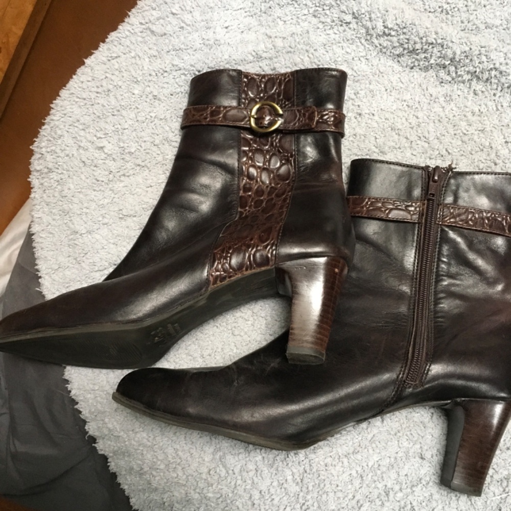 Booties - Picture 5 of 5